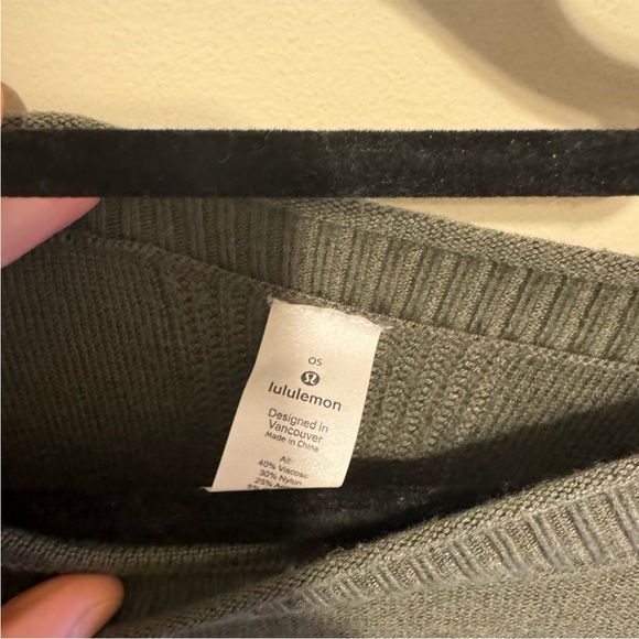 Lululemon athletica Olive Tunic Top Be At Ease Poncho Sage Green - Picture 5 of 9